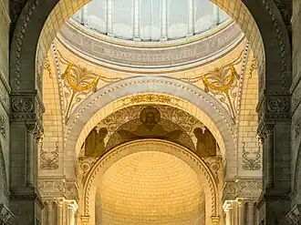 Peintures sous la coupole et l'abside.