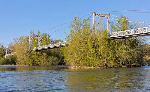 La passerelle Saint-Symphorien dite « Pont de fil »