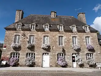 La Grande maison (actuel Trésor public), construite au XVIIIe&nbsp;siècle.