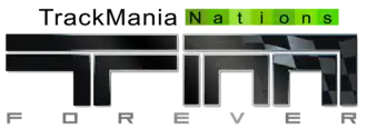 TrackMania Nations est écrit en lettres noires et vertes, ainsi que les lettres T et M noires en dessous. En dessous, est écrit Forever.