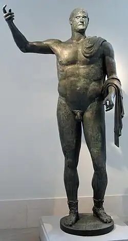 Statue de l'empereur Trébonien Galle (r.251-253 EC). Bronze, H. 2,40&nbsp;m. Metropolitan Museum of Art