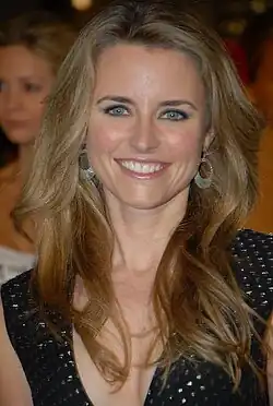 Trilby Glover interprète Jane.