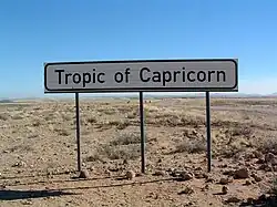 Panneau marquant le tropique du Capricorne en Namibie.