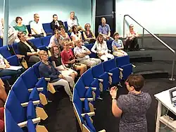 WeR au programme Mémoire du monde de l'UNESCO, parlant au Zeeuws Archief.