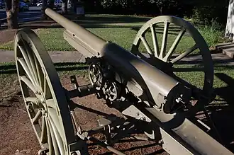 Canon de 75&nbsp;mm modèle 1897 (Veterans Memorial, Benicia, CA).