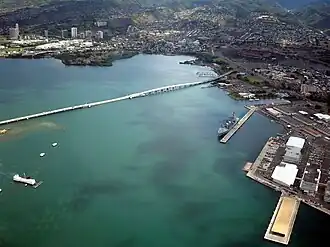 Image illustrative de l’article Admiral Clarey Bridge