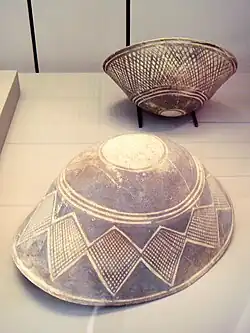 Poterie d'Obeid 3 campaniforme, 5300-4700 BC, Musée du Louvre.