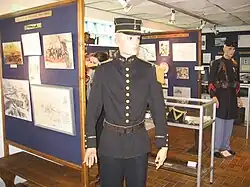 Uniforme d'officier avant 1914 des troupes coloniales au Musée du 2e&nbsp;de marine