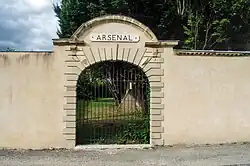 Porte de l’arsenal.
