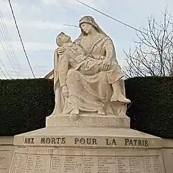 La Pietà du monument aux morts, de Henri Vallette.
