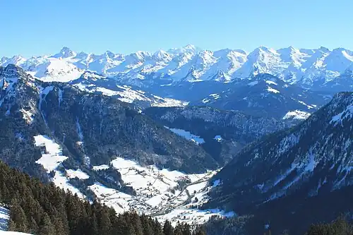 Photo en couleurs prise en février 2015.