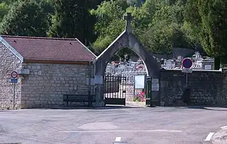 Entrée du cimetière.