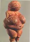 Vénus de Willendorf, Paléolithique supérieur, vers 22 000–24 000 av. J.-C.