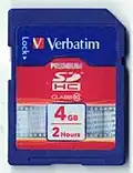 Une carte SDHC Verbatim de 4 Go de 2012.