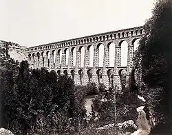 L'Aqueduc de Roquefavour, en Provence.