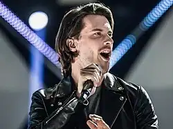 Description de l'image Victorcroneleatherjacket.jpg.