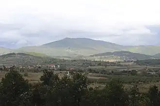 Le mont Vidojevica vu depuis la route Bublica-Žitni Potok.
