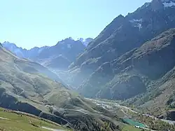 La vallée de la Romanche à l'amont de Villar-d'Arêne.