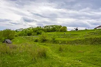 et celui de Sviatopoltch classé.