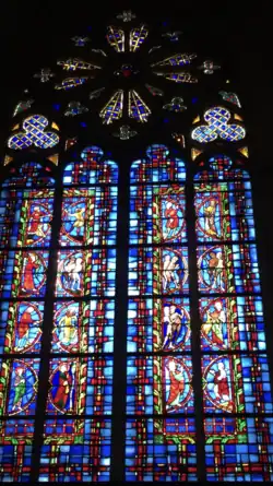 Restauration vitrail ancien, Cathédrale Saint Gatien de Tours (Indre-et-Loire) dans les années 80.