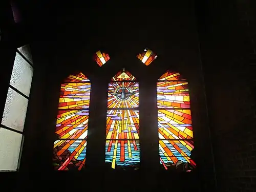 Vitrail du Saint-Esprit