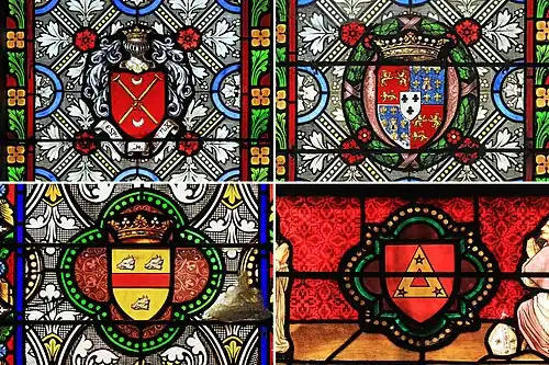 Quatre armoiries - détails des vitraux.