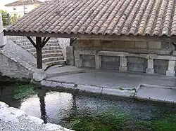Lavoir sur la Charraud.