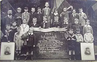 Commémoration des massacres, école communale de Waulsort (1919).