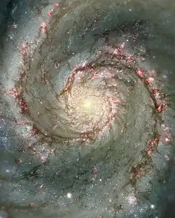 Galaxie en spirale logarithmique (M51)