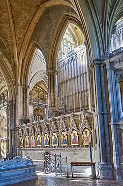 Arcs coupés dans l'abside.