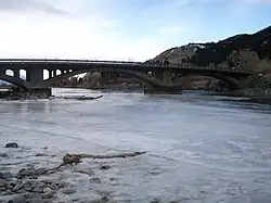 la Yellowstone gelée près du pont Carter