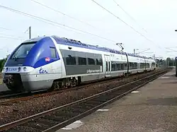 ...aujourd'hui assurées par des automotrices modernes (vers Rouen ou Amiens).