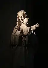 Statue de la Vierge à l'Enfant.