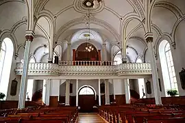 Arrière de l'église avec le jubé et l'orgue