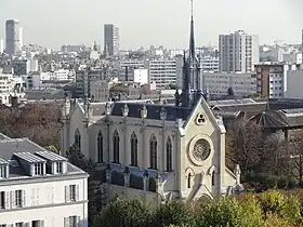 Vue de la chapelle depuis le jardin de l'Observatoire de Paris.