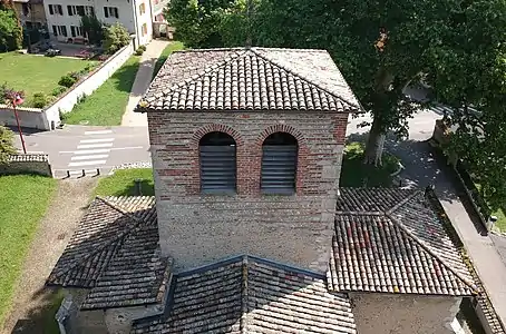 Le clocher face ouest.