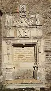 Porte du XVIe&nbsp;siècle de l'église.