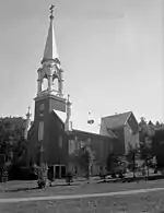 L'église Sainte-Rose-de-Lima en 1947, par Champlain Marcil.
