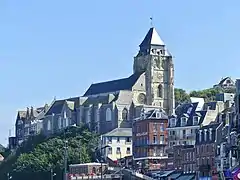 Talus boisé à la base de l'église, &nbsp;Site classé