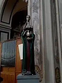 Statue en bois de Jacques Lasserre, sculpteur de Narrosse. Elle a été bénite et déposée le 22 juillet 2012 après avoir présidé pour la première fois les fêtes de la Madeleine en son honneur