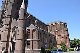 Église Saints-Cyr-et-Julitte de Seneffe (extérieur).