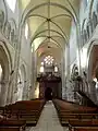 Nef, vue vers l'ouest depuis la croisée.