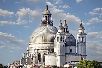 Les deux dômes et les deux campaniles