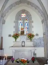 La chapelle Sainte-Anne-des-Bois : vue intérieure.