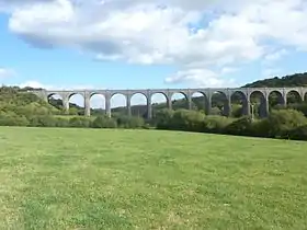 Le viaduc ferroviaire de Daoulas sur la Mignonne.