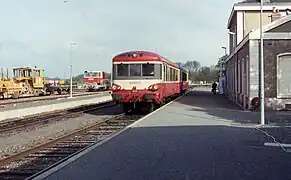 Élément X 4300 en gare le 2 mai 1992.