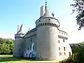 Le château de Kérouzéré vu du sud-est.