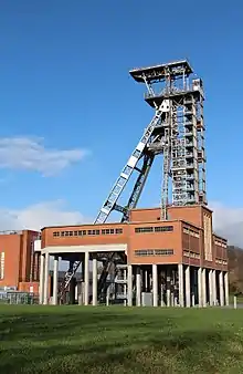 Frameries "Crachet Picquery".