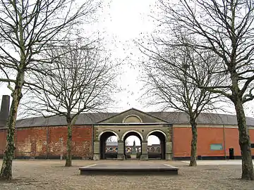 Portique monumental de la seconde cour du « Grand-Hornu »