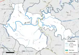 Carte en couleur présentant le réseau hydrographique de la commune
